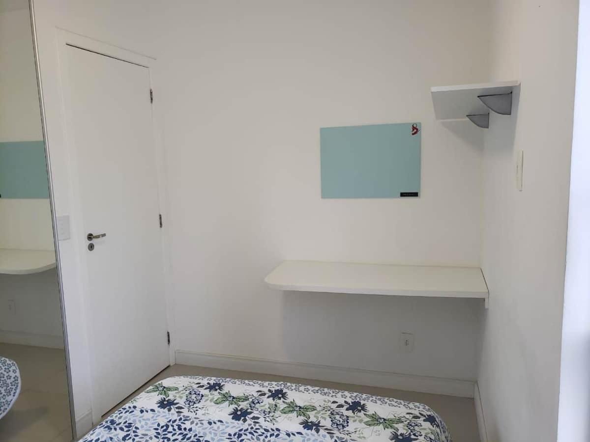 Balneario Camboriu - edificio Las Vegas - Apartamento arejado e reformado - 2 quartos - 2 banheiros - Próximo da Praia - Portaria 24h - Garagem Privativa Apartamento Balneario Camboriu
