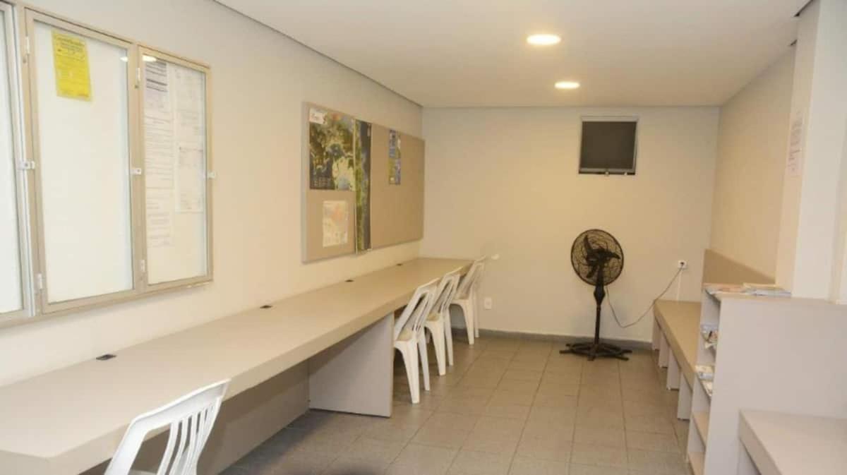 Balneario Camboriu - edificio Las Vegas - Apartamento arejado e reformado - 2 quartos - 2 banheiros - Próximo da Praia - Portaria 24h - Garagem Privativa Balneario Camboriu