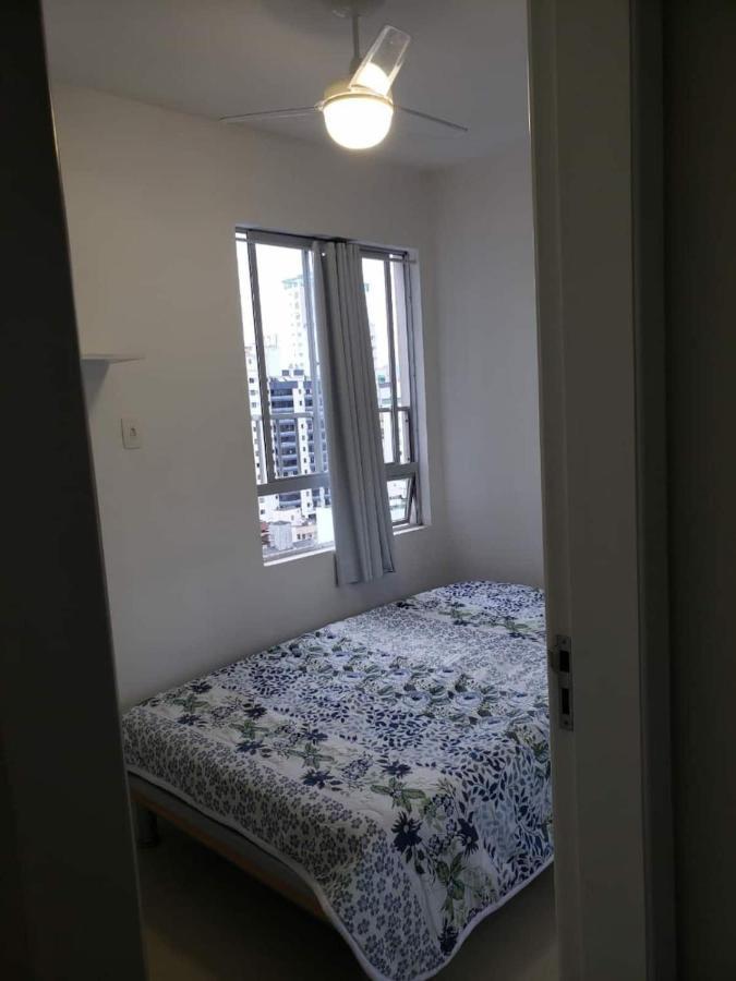 Balneario Camboriu - edificio Las Vegas - Apartamento arejado e reformado - 2 quartos - 2 banheiros - Próximo da Praia - Portaria 24h - Garagem Privativa